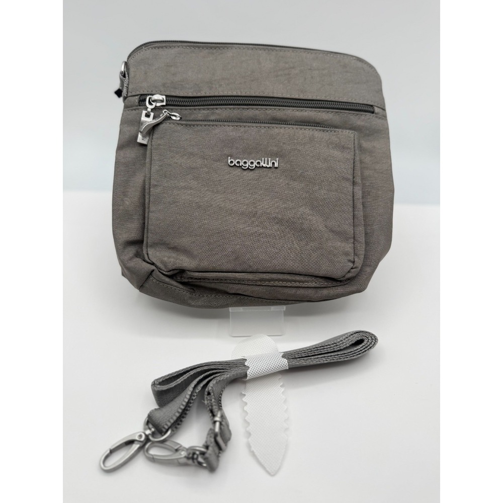 NWT BAGGALLINI Travel Bag Purse‎ Gray Nylon Modern Pocket Crossbody